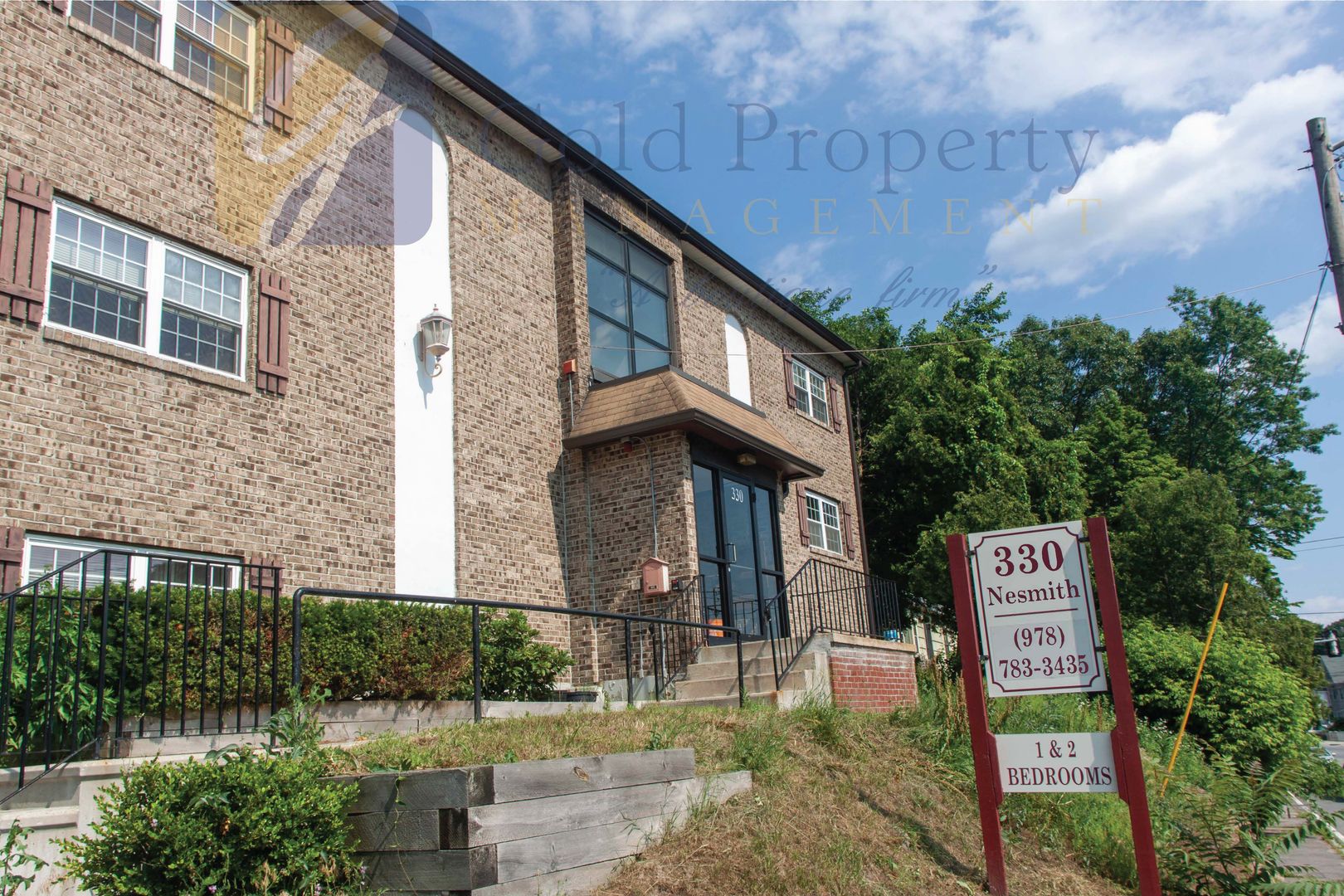 Lowell Apartment: 330 Nesmith Street