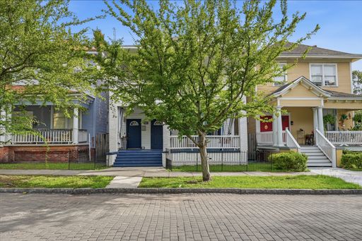 538 E Waldburg St, Unit A – photo 1