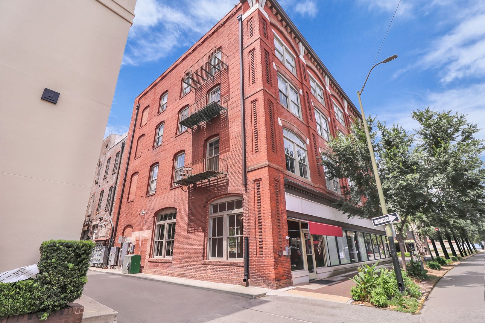 Savannah Condo: 101 Barnard St