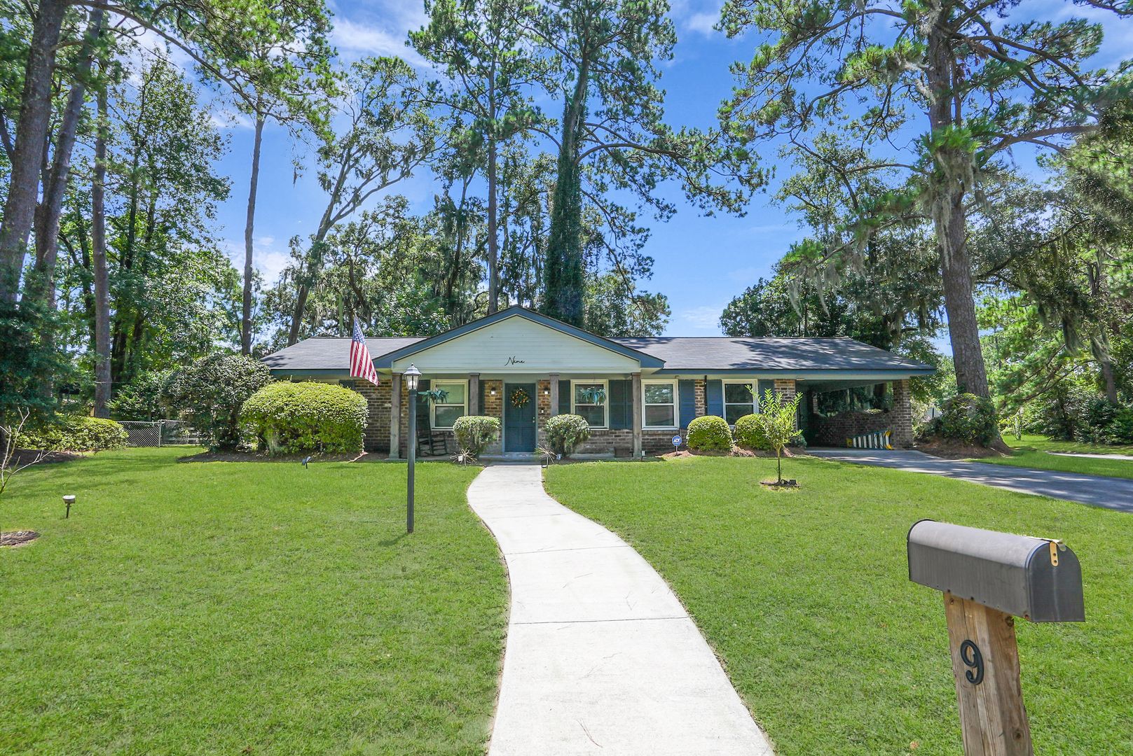 Savannah House: 9 Hillyer Dr