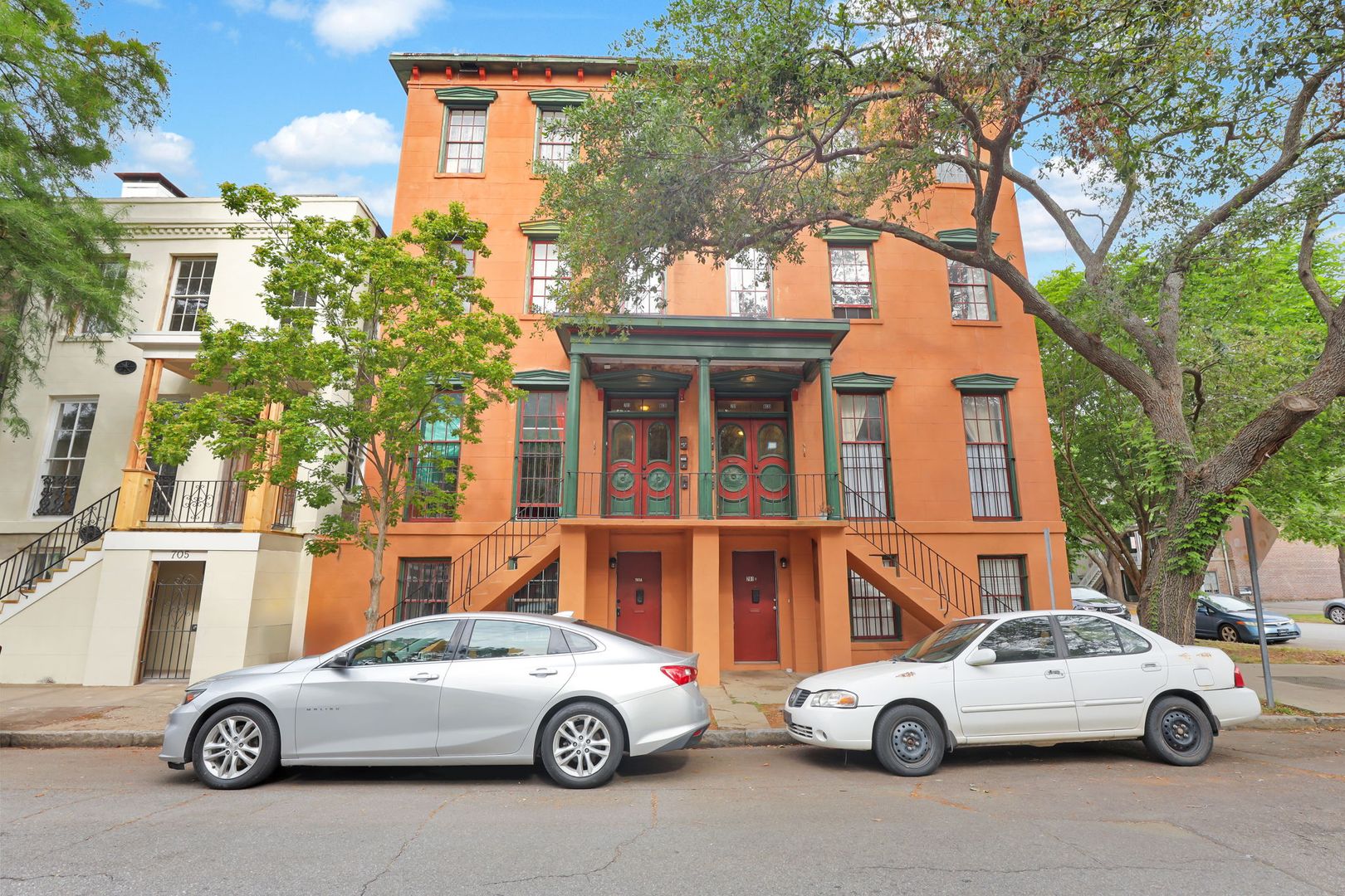 Savannah Condo: 703 Barnard St