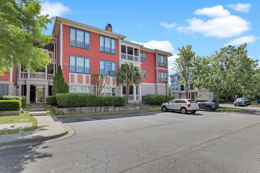 Condominium in The Merritt on Whitemarsh Island for Lease – photo 1