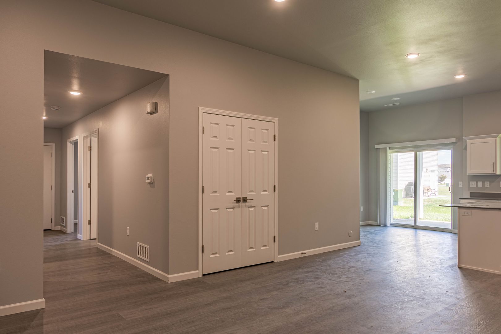 2504 Aquarius Ave SE 7 of 12
