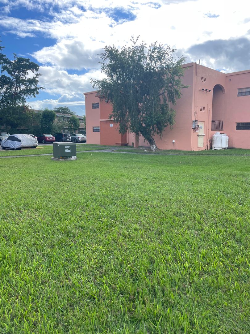 homestead Apartment: 15451 sw 288 street