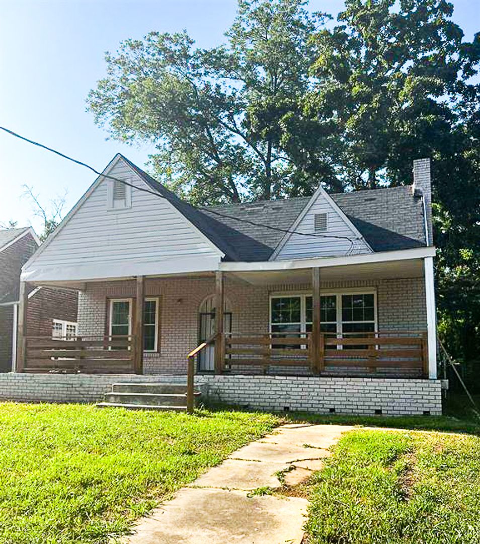 Birmingham House: 1812 Princeton Avenue