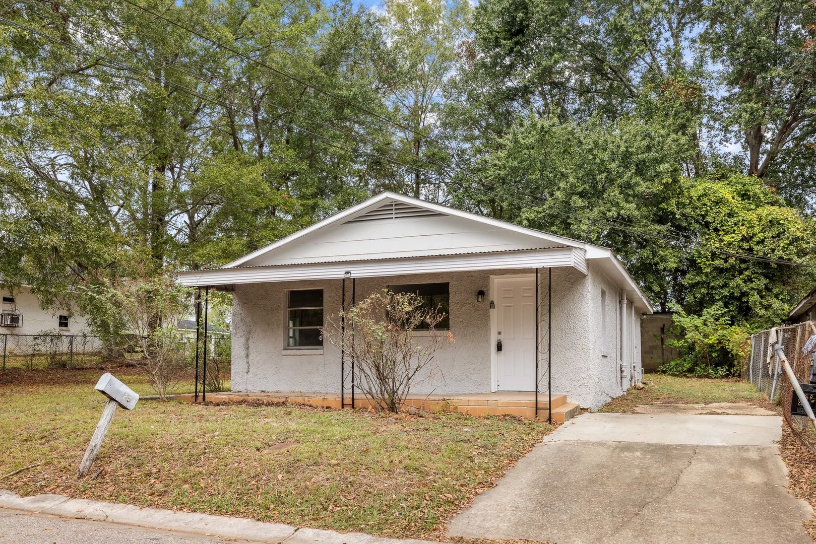 Montgomery House: 253 John Morris Ave