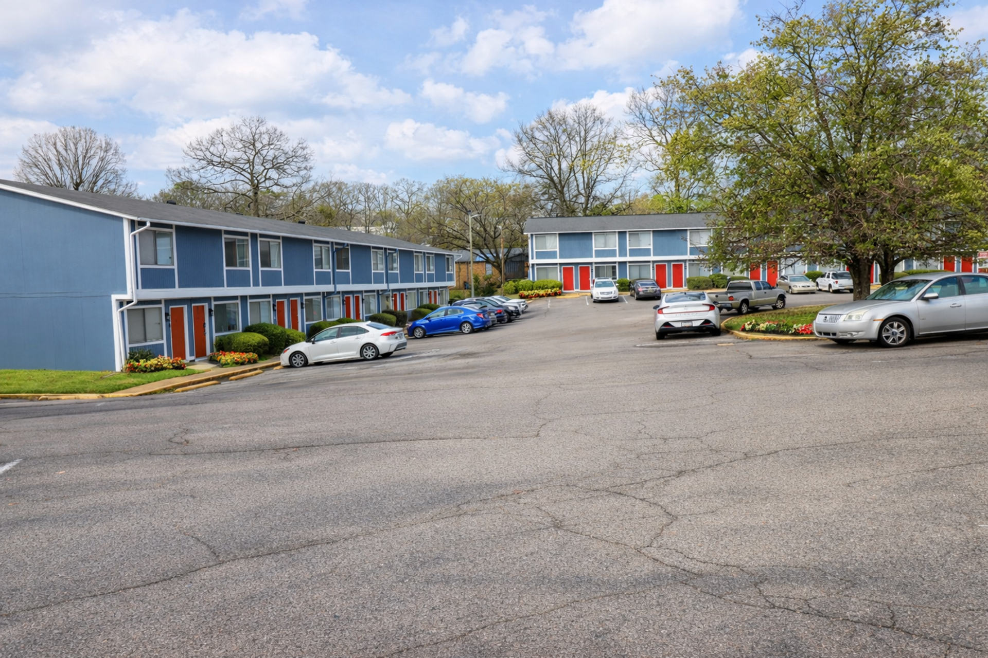 Midfield Townhome: 407 Fairfax Drive