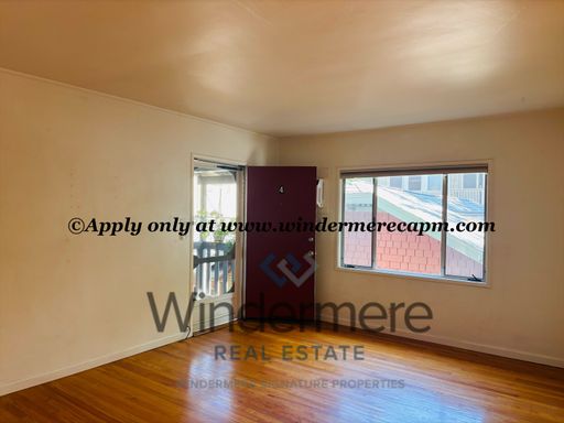 Charming Midtown Apartment in small community! – photo 1