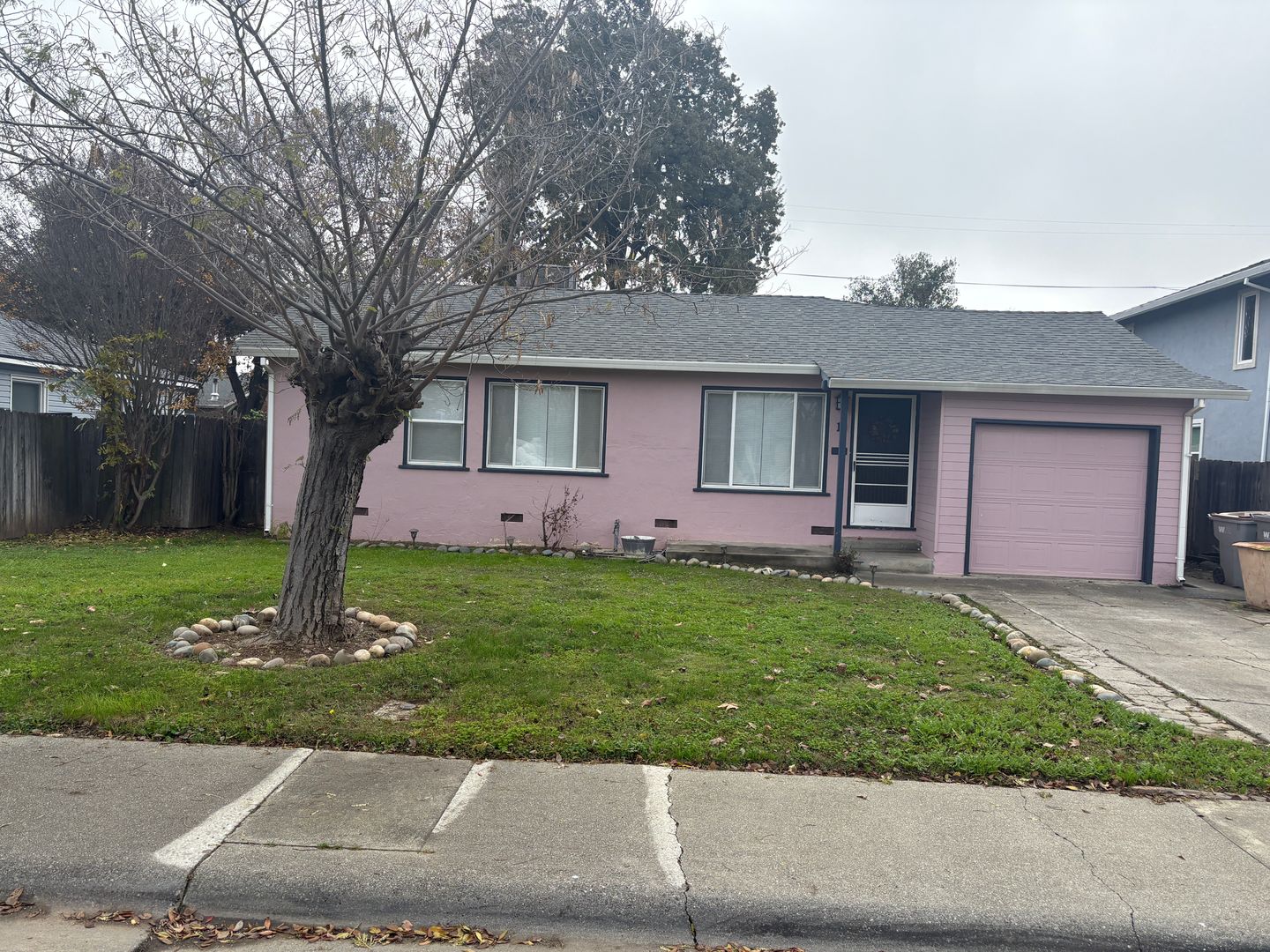 Woodland House: 10 Northwood Drive