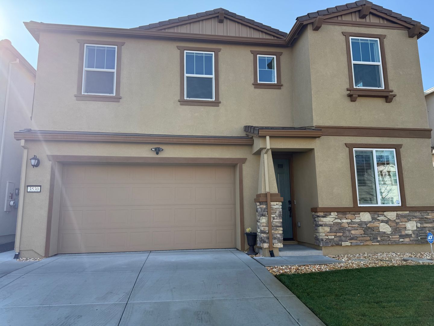 Sacramento House: 3530 Damora Avenue