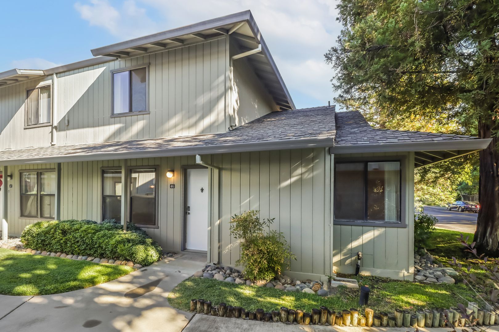 Davis Apartment: 2255 Sycamore Lane