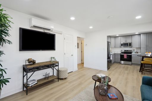 Gunrock Apartments – photo 1