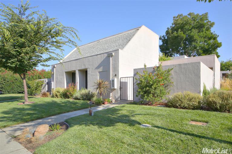Davis Condo: 909 Alvarado Avenue #8