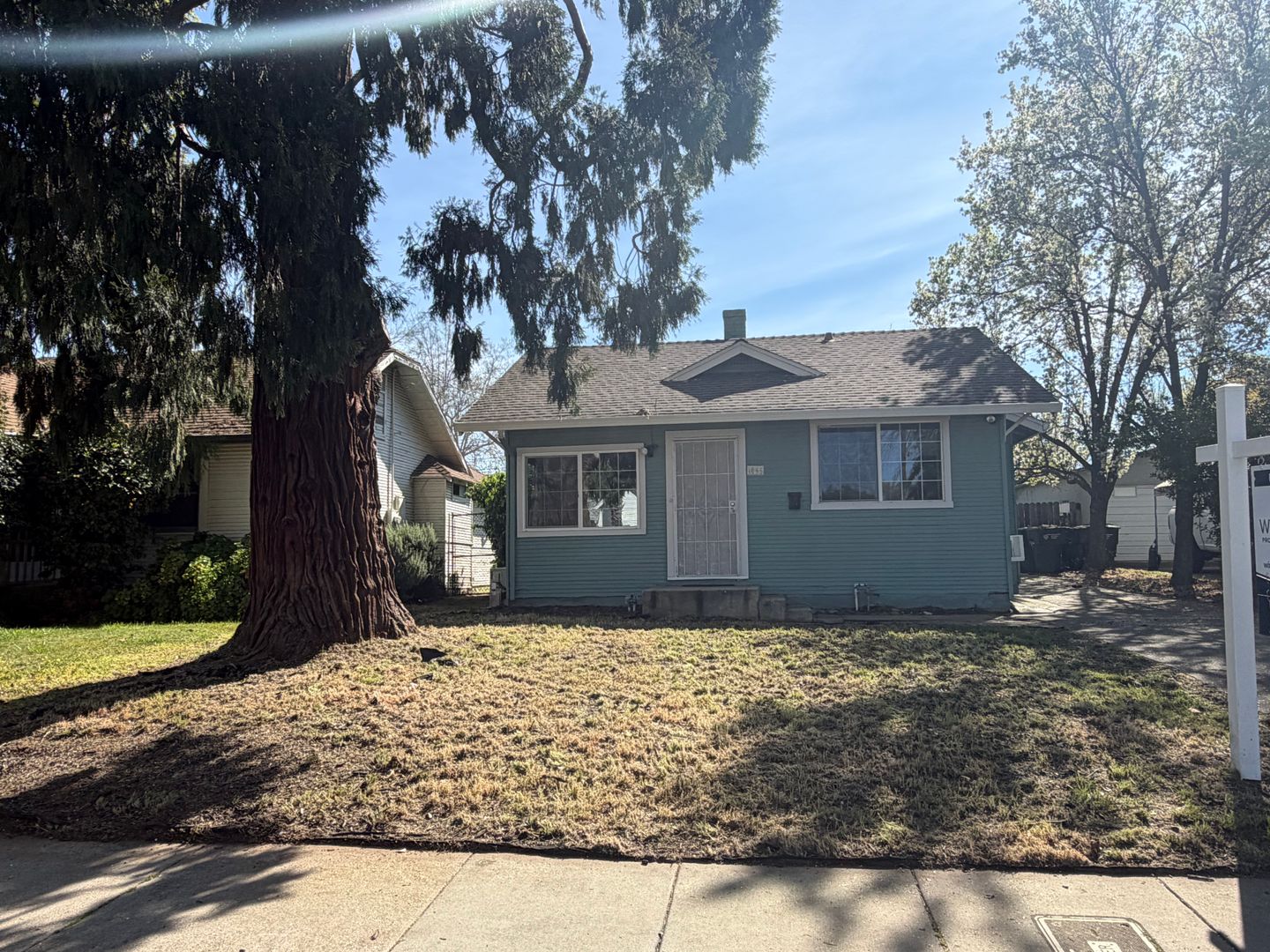 Sacramento House: 1055 54th Street