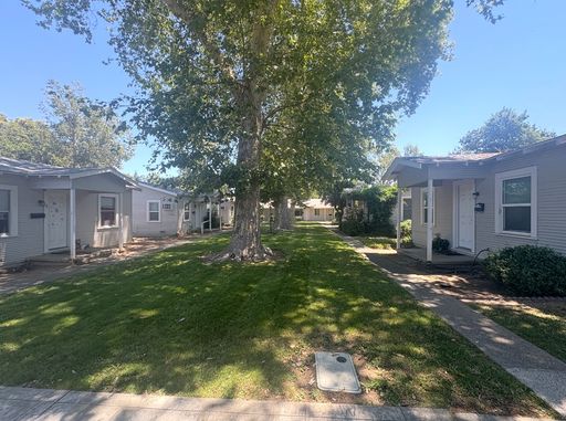 1 Bed, 1 Bath Cottage