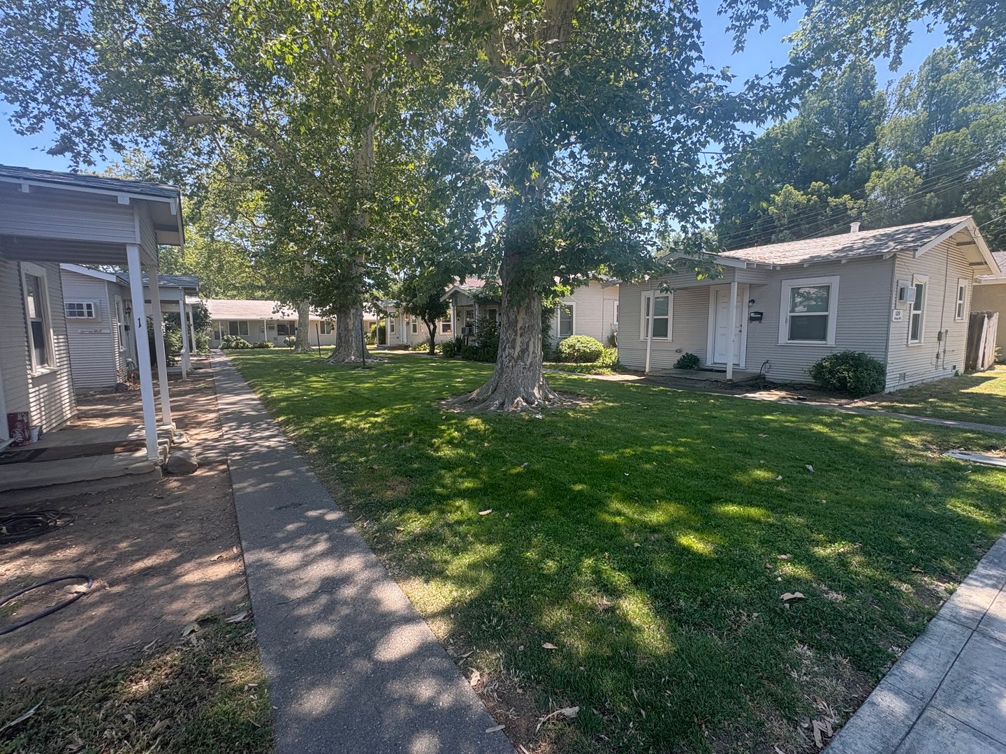 Woodland Apartment: 125 College St. #1 - #7