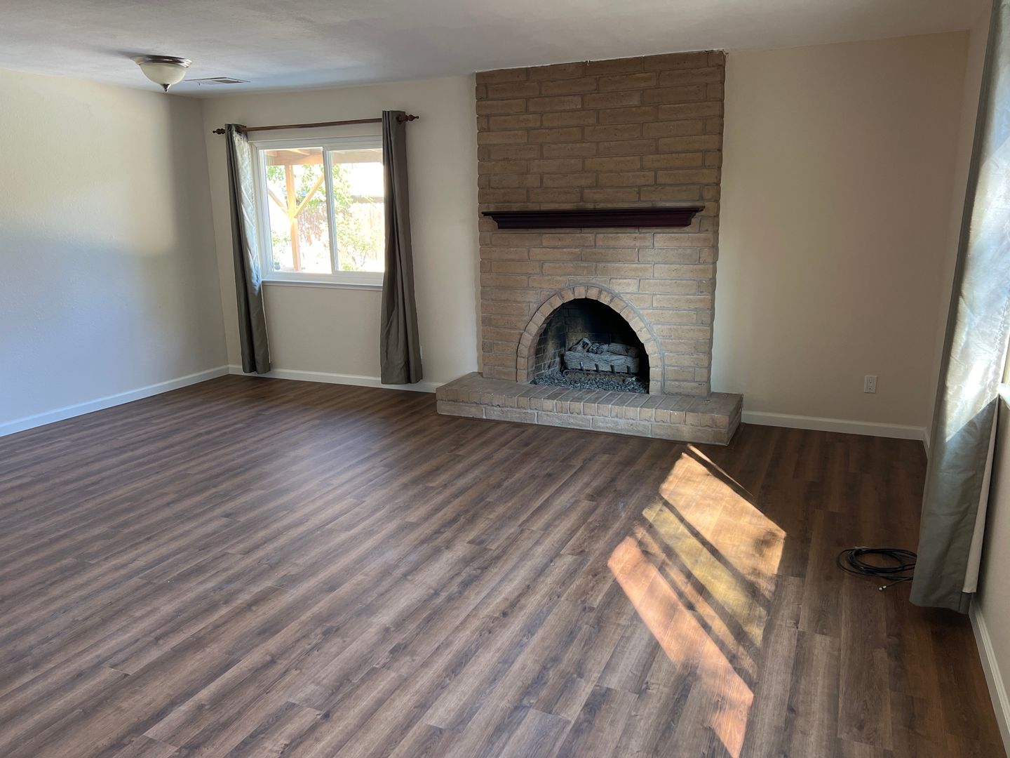 Davis House: 1133 Auburn Drive