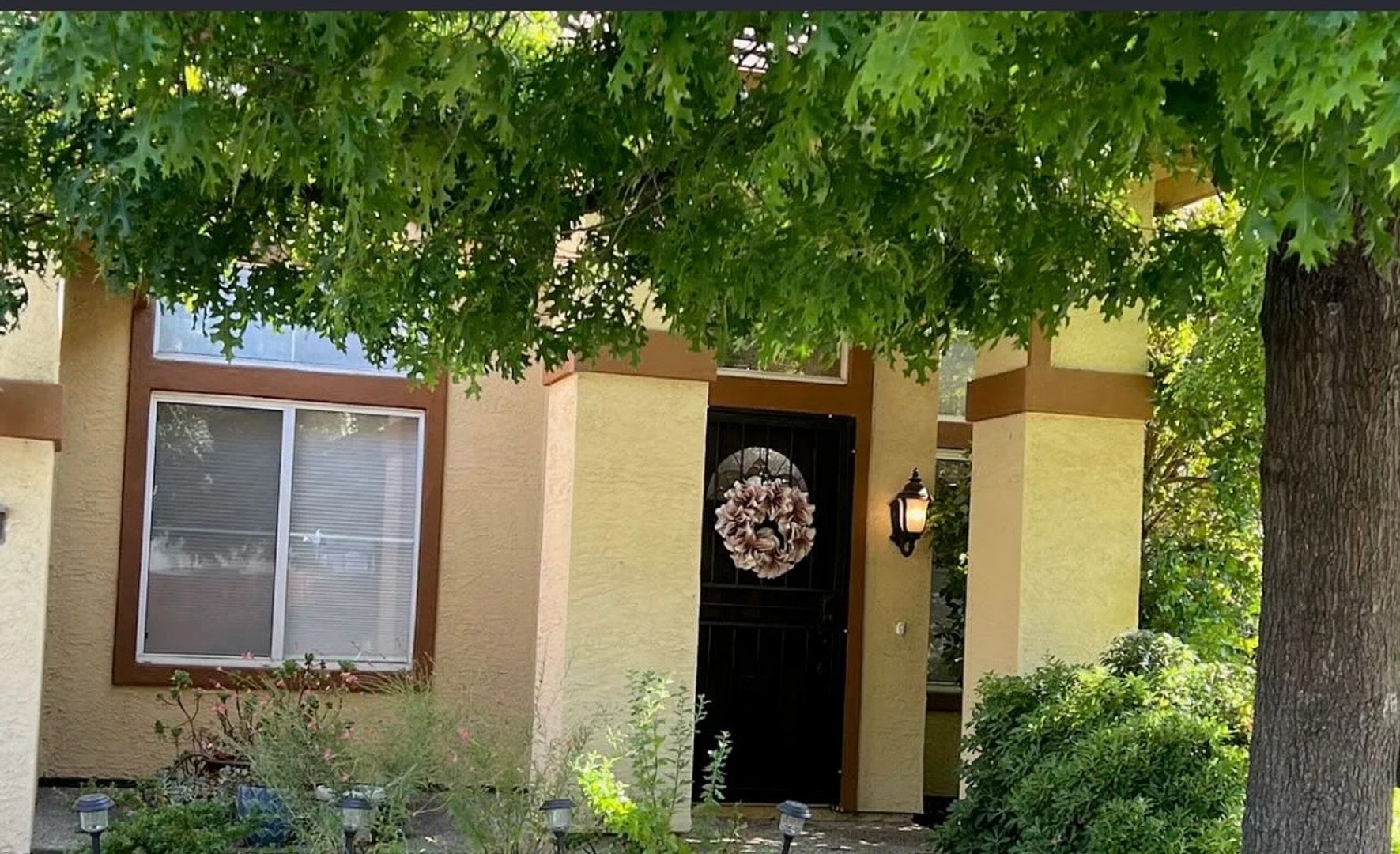 Folsom House: 351 Seaton Drive