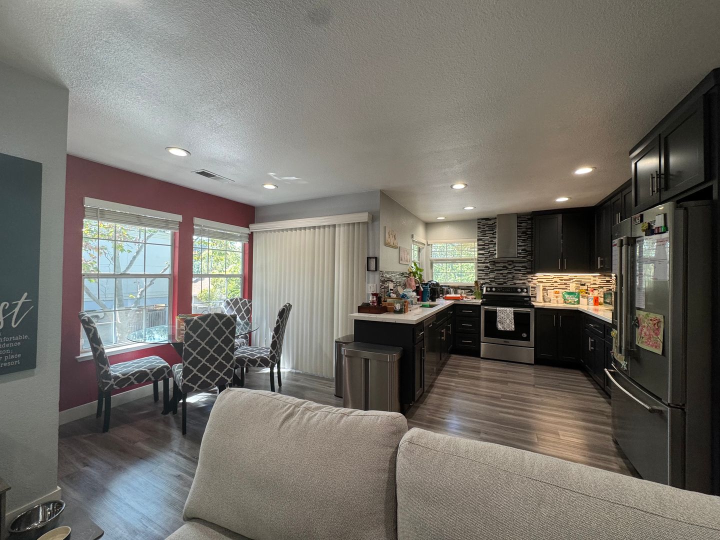 Davis Apartment: 231 3rd Street