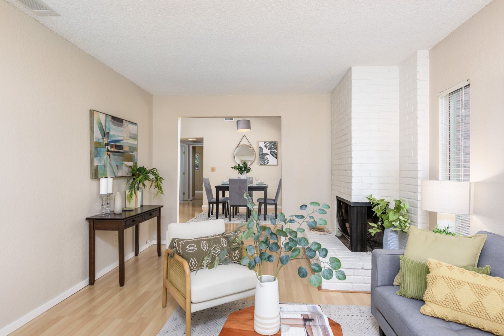 Davis House: 2306 E 8th Street
