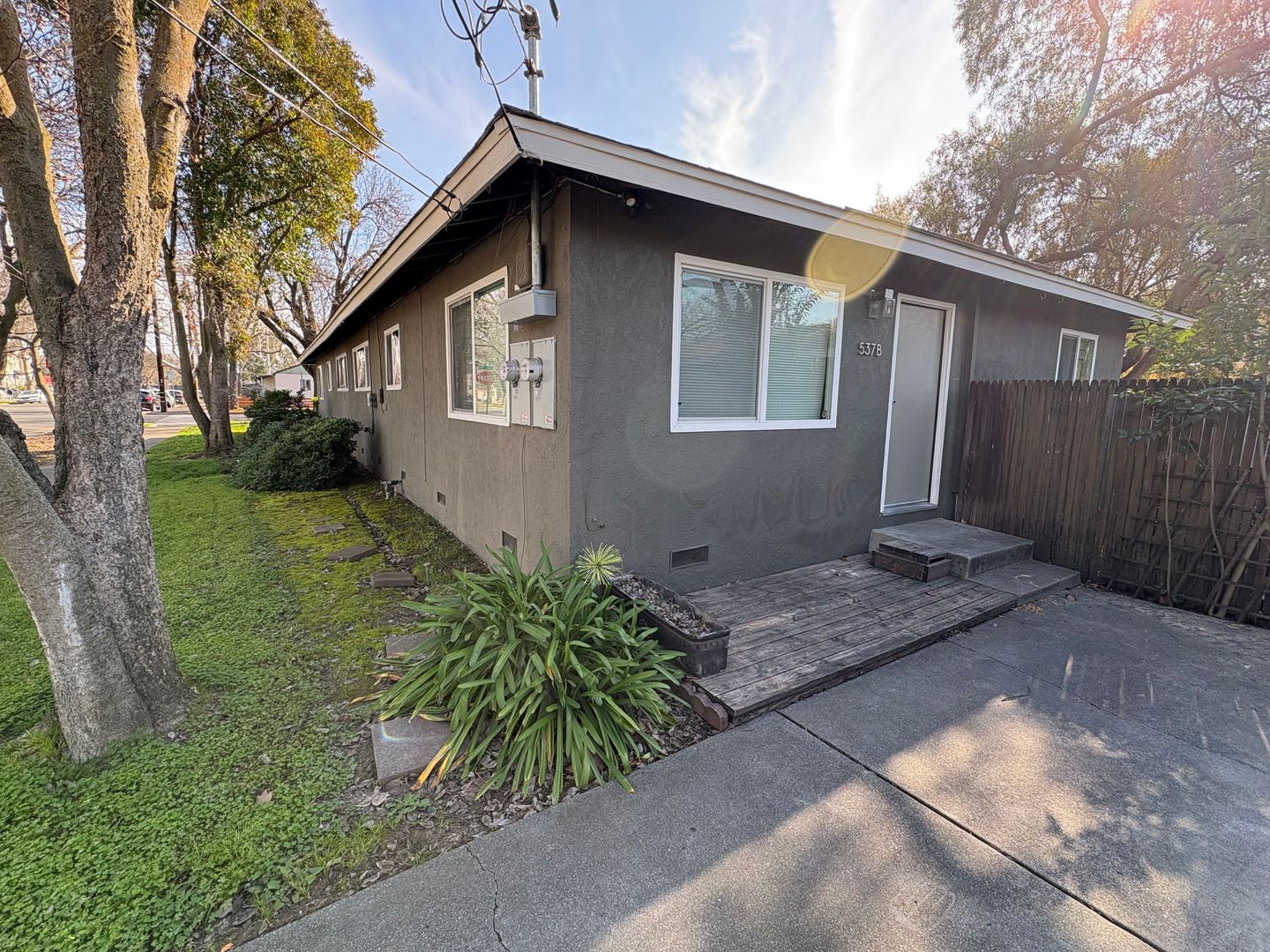 Davis Apartment: 537 F Street