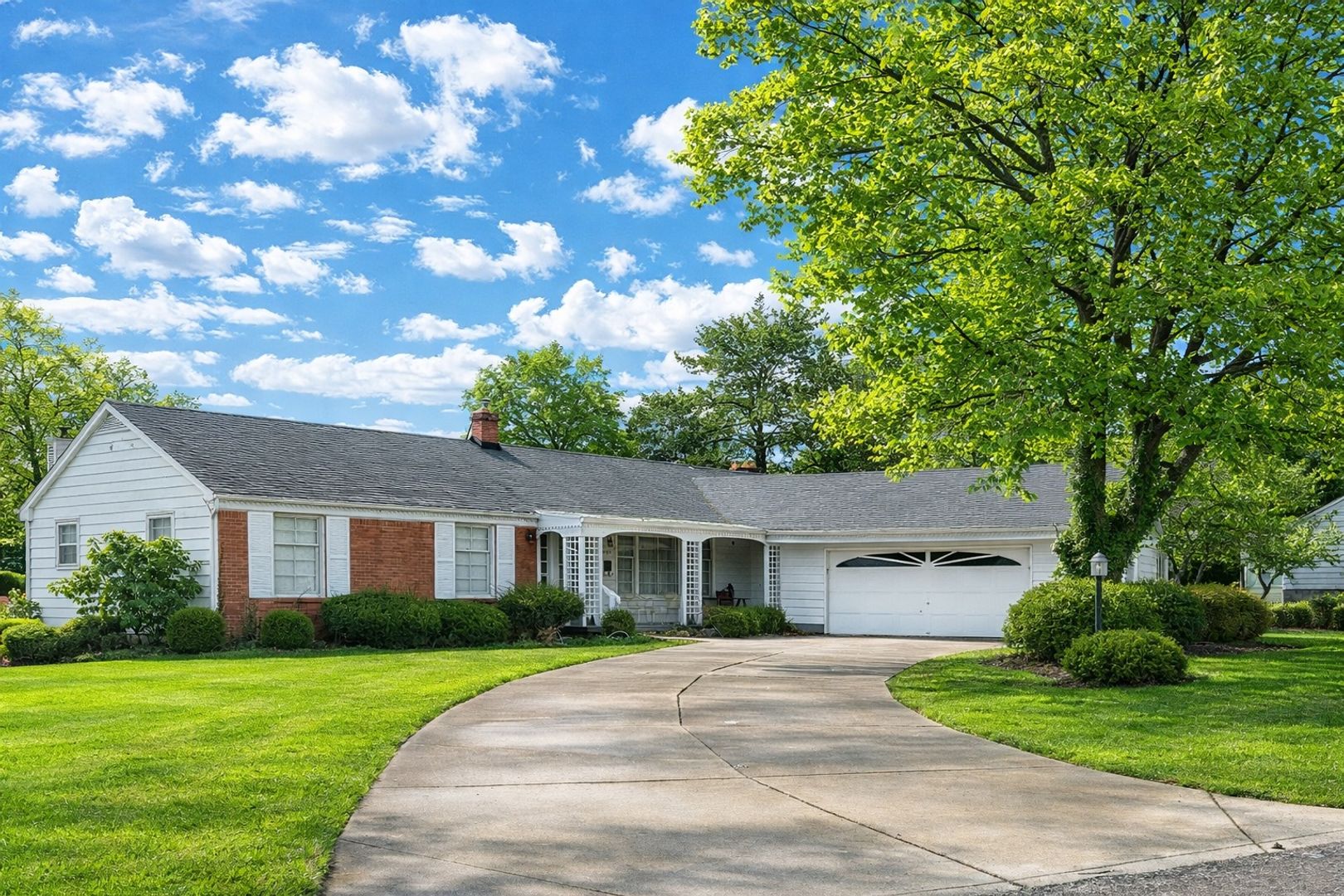 Canfield House: 290 Glenview Road