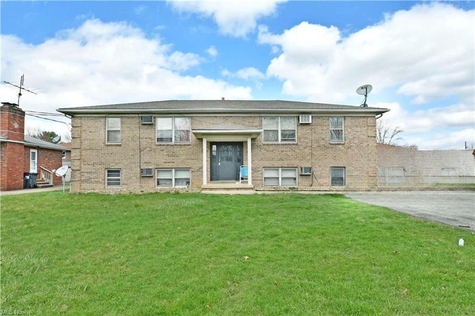 Youngstown Apartment: 840 Moyer Avenue