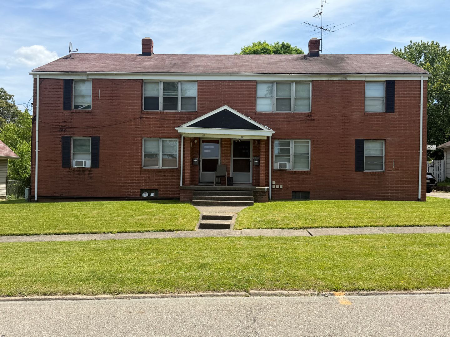 Youngstown Apartment: Parkgate Avenue