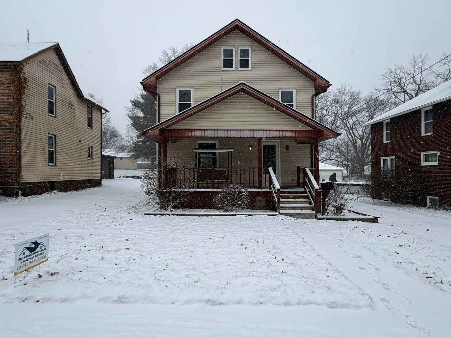 Salem House: 443 S. Union