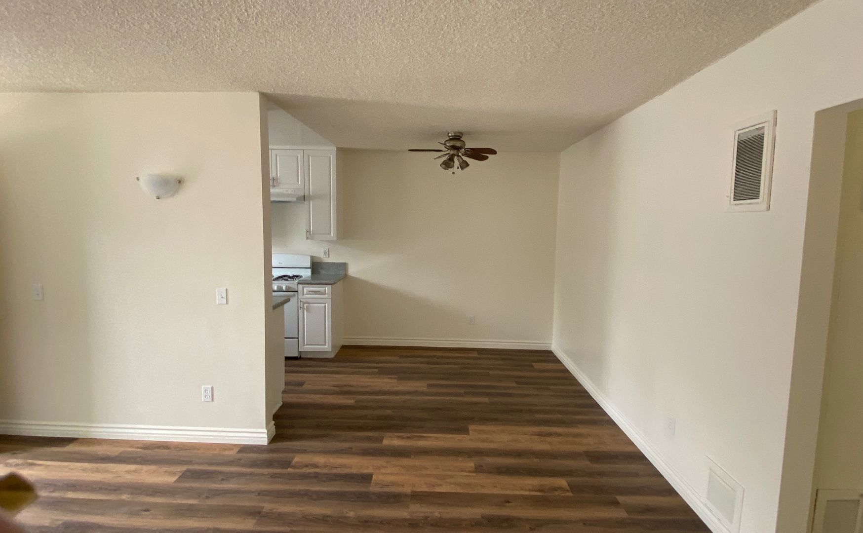 Montrose Apartment: 2665 Honolulu Ave