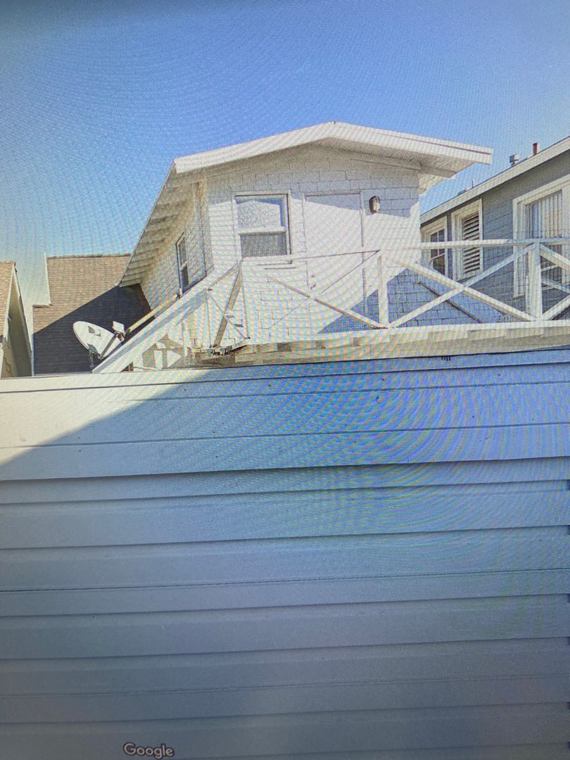 Newport Beach House: 105 E Edgewater Ave - 105