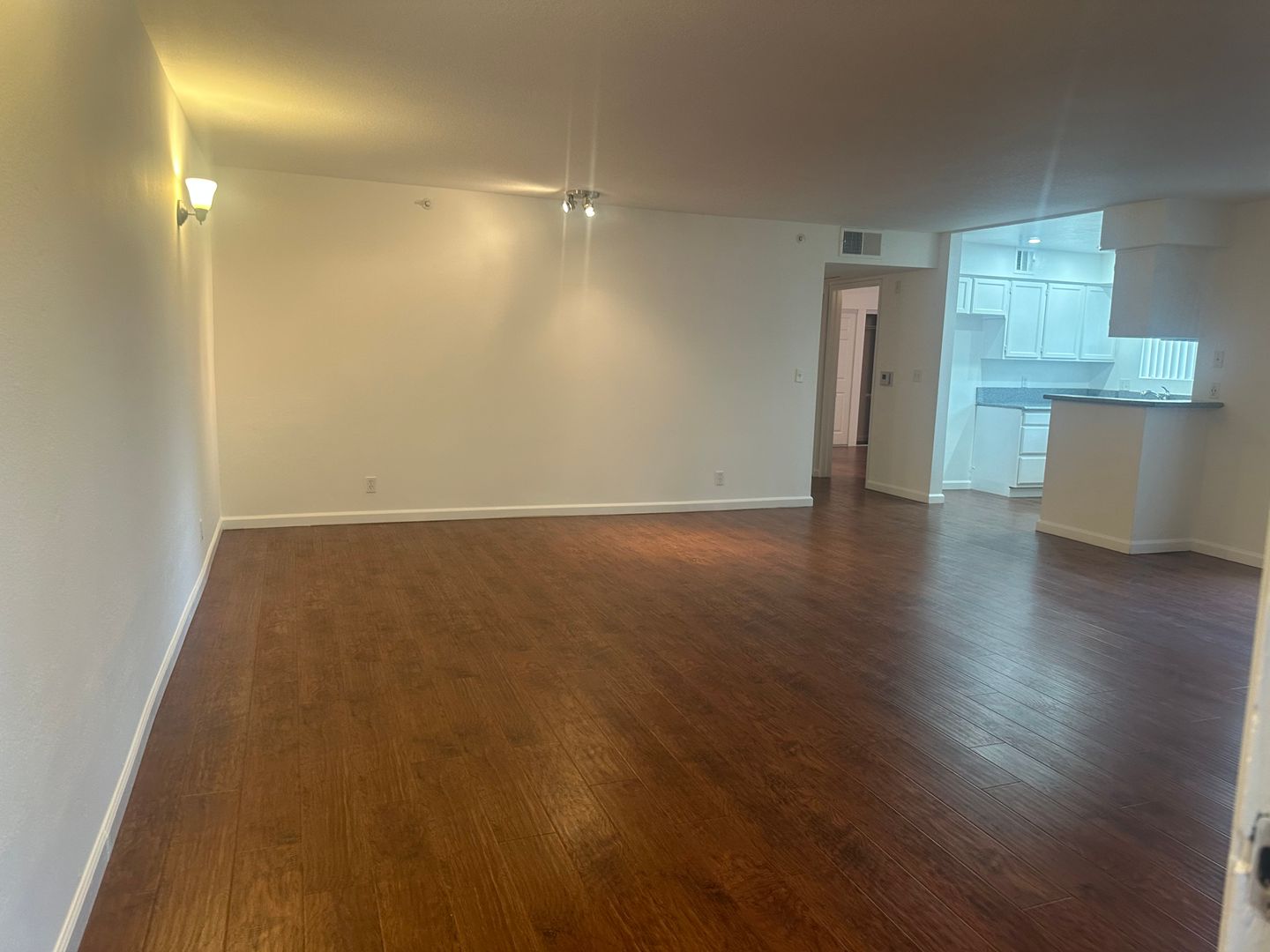 Montrose Apartment: 2745 Piedmont Ave