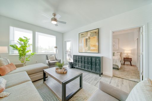 Stunning 1 Bed / 1 Bath Sunset Plan Ground Floor Available Sept. 18th! ✨ – photo 1