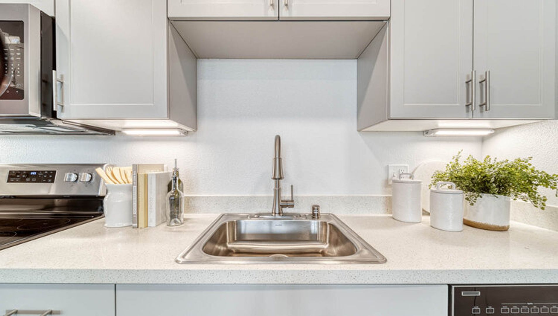 Chico Apartment: 1890 Thea Avenue