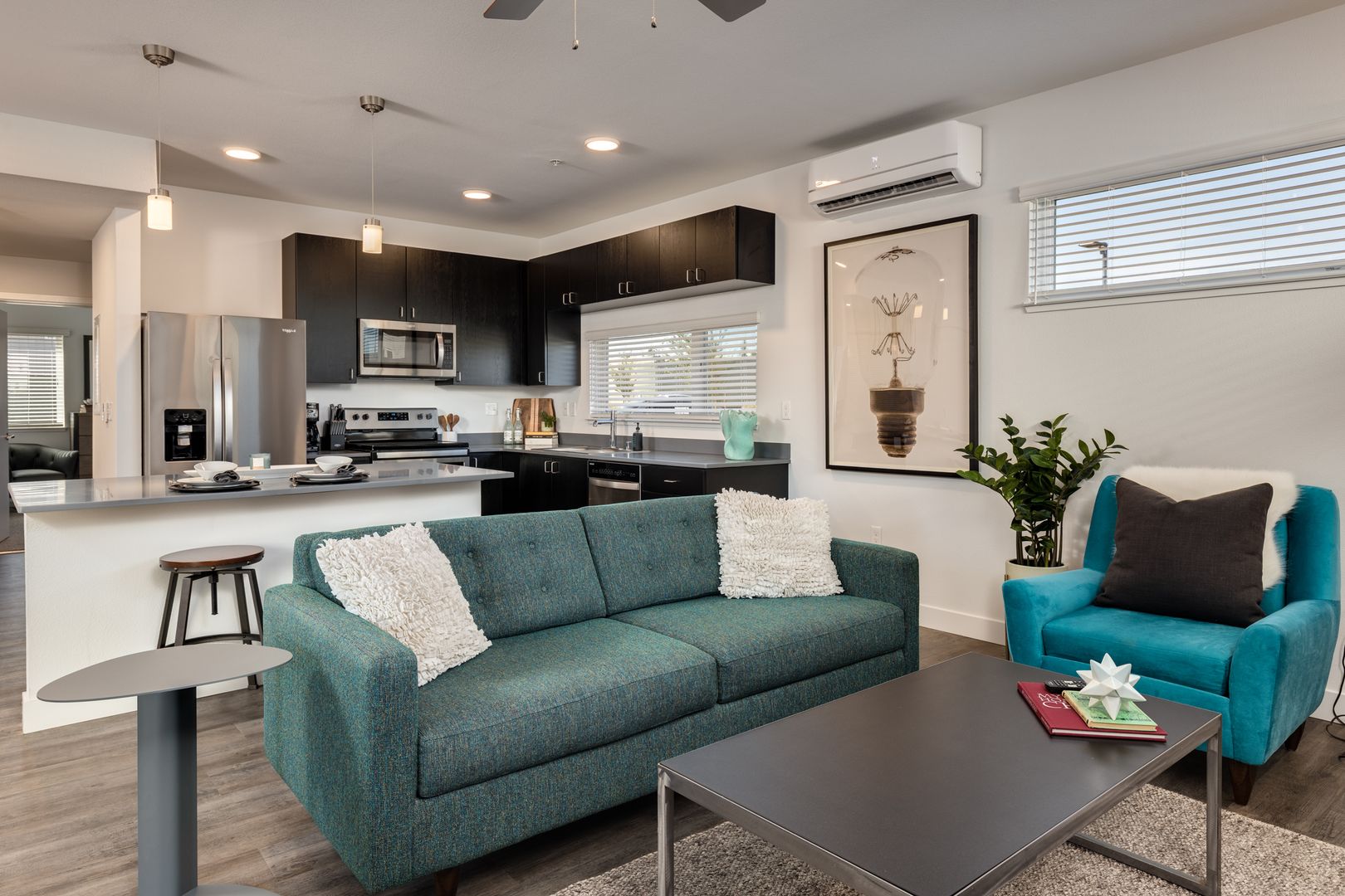 Chico Apartment: 1894 Notre Dame Blvd