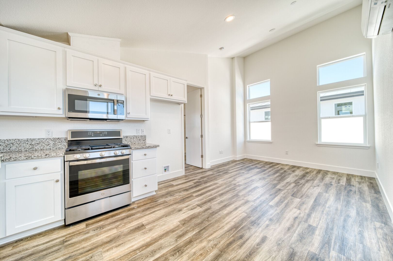 Chico Apartment: 1828 Notre Dame Blvd.