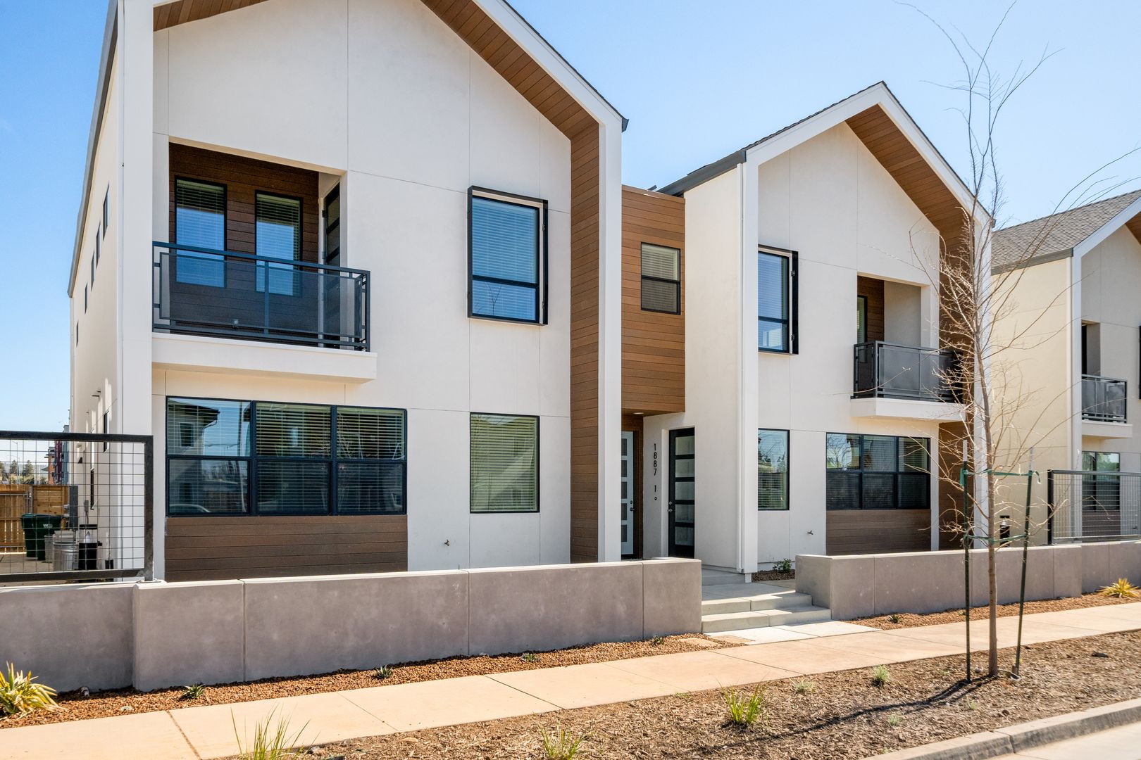 Chico Apartment: 1891 Notre Dame Blvd