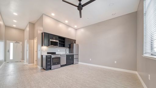 Deco Flat Apartment, Available Oct. 2nd! – photo 1