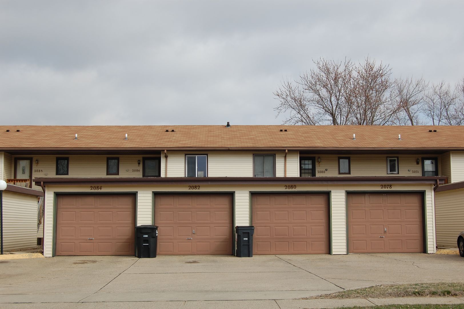 Ankeny Condo: 2082 NW Hickory Ln
