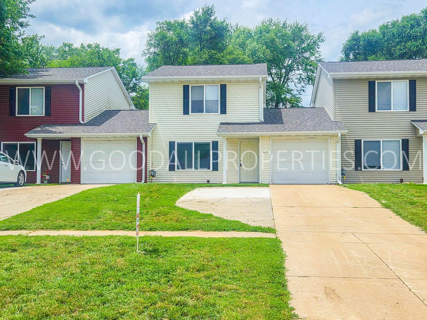 Van Meter Townhome: 409 Hazel St