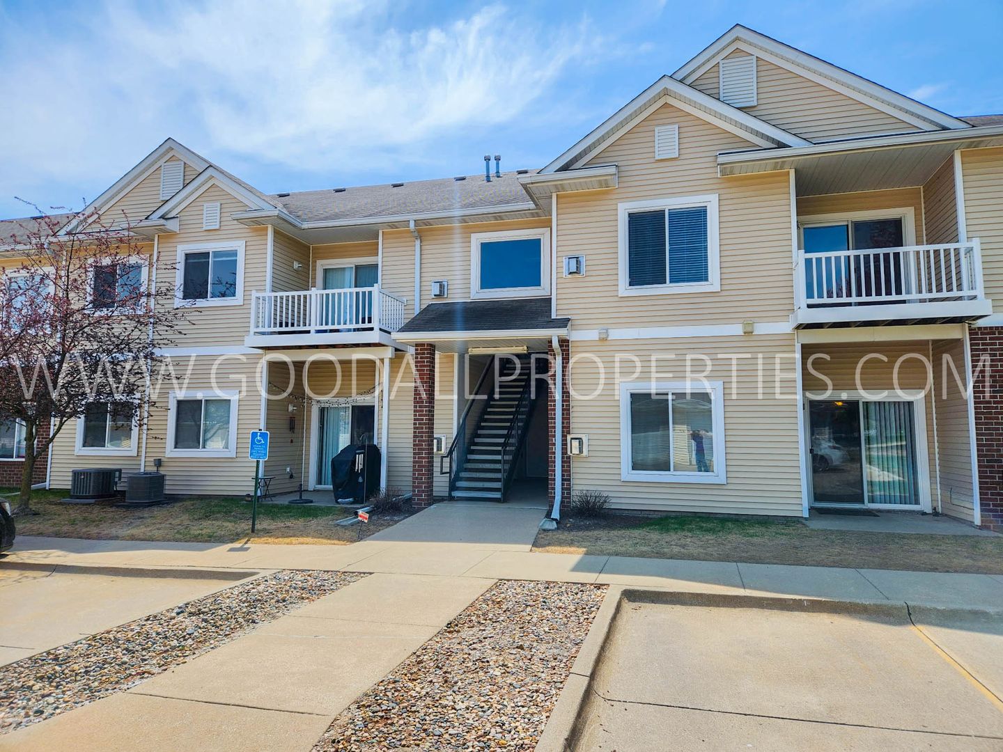Waukee Condo: 1760 SE LA Grant Pkwy #44