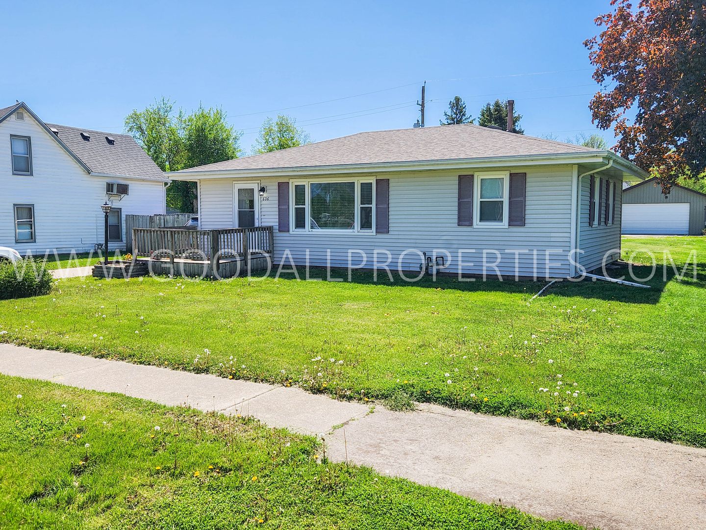 Van Meter House: 606 Main St