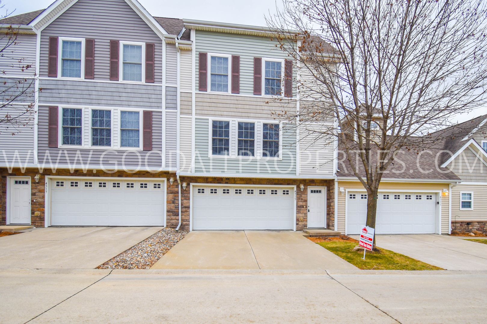 Urbandale House: 4315 152nd Court