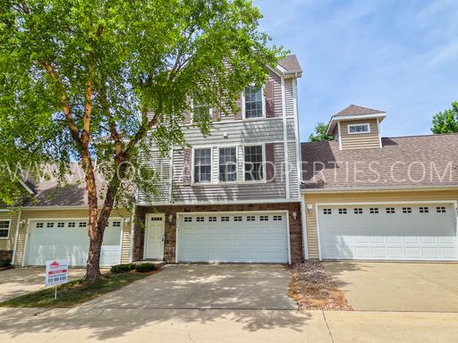 2-Bedroom, 2.5-Bath Townhome in Urbandale with Attached Garage! – photo 1