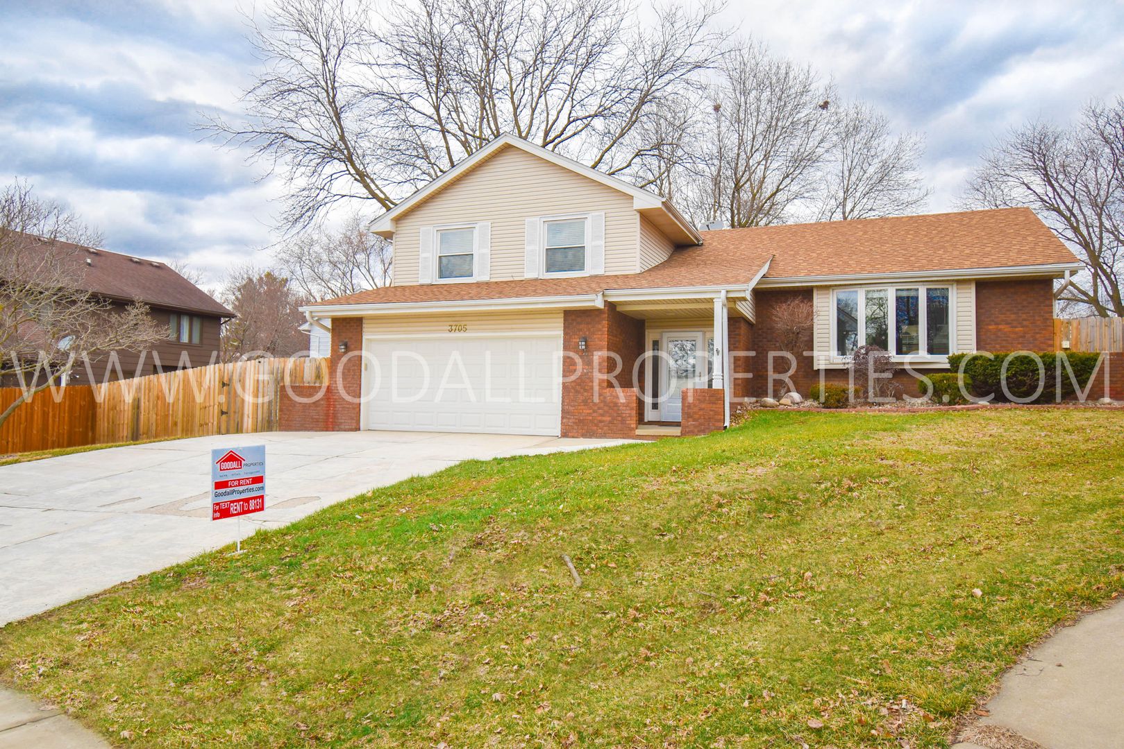 West Des Moines House: 3705 Breckenridge Cir