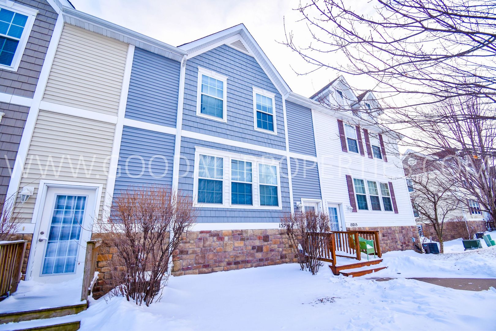 Urbandale Townhome: 15211 Greenbelt Drive