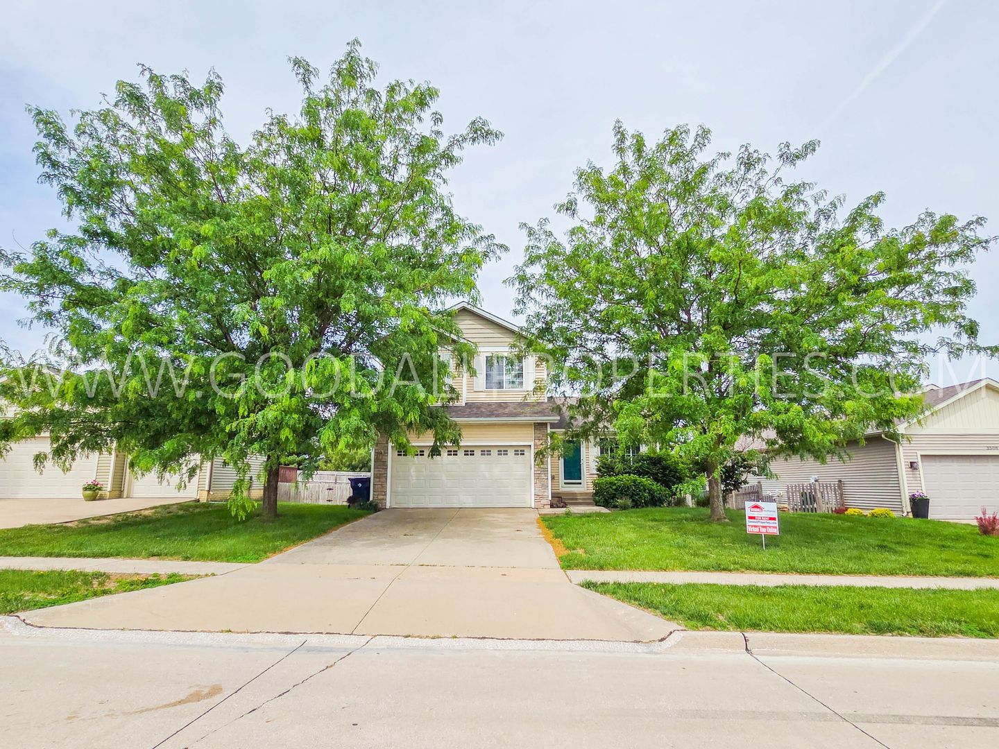 Urbandale House: 3504 163rd St