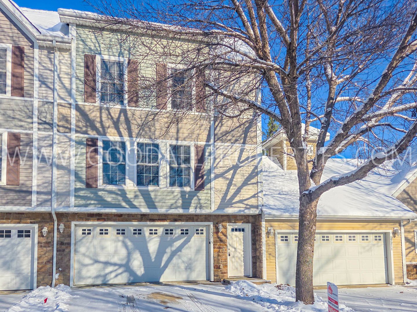 Urbandale Townhome: 15215 Townsend Ave