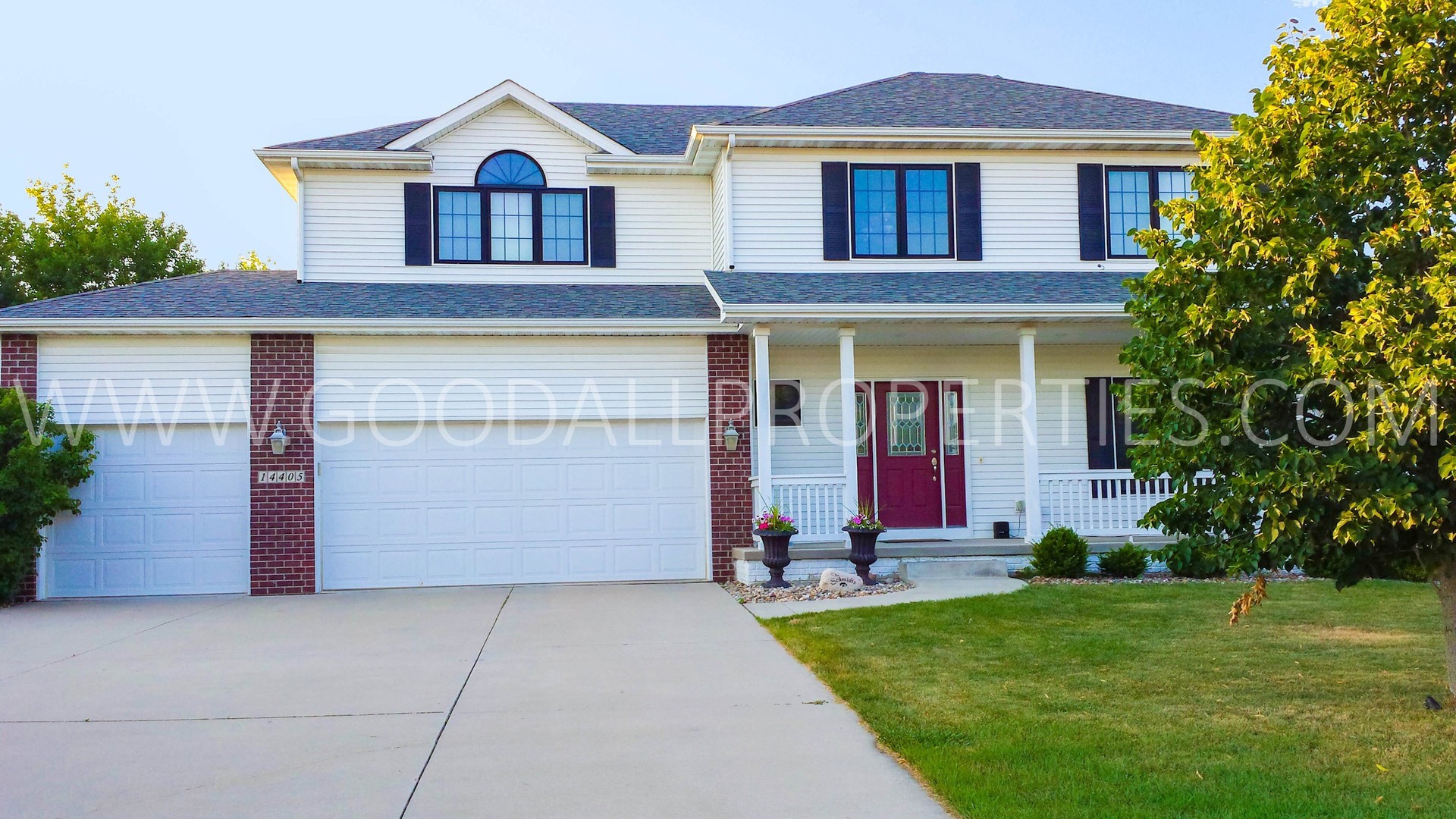 Urbandale House: 14405 Clearview Lane