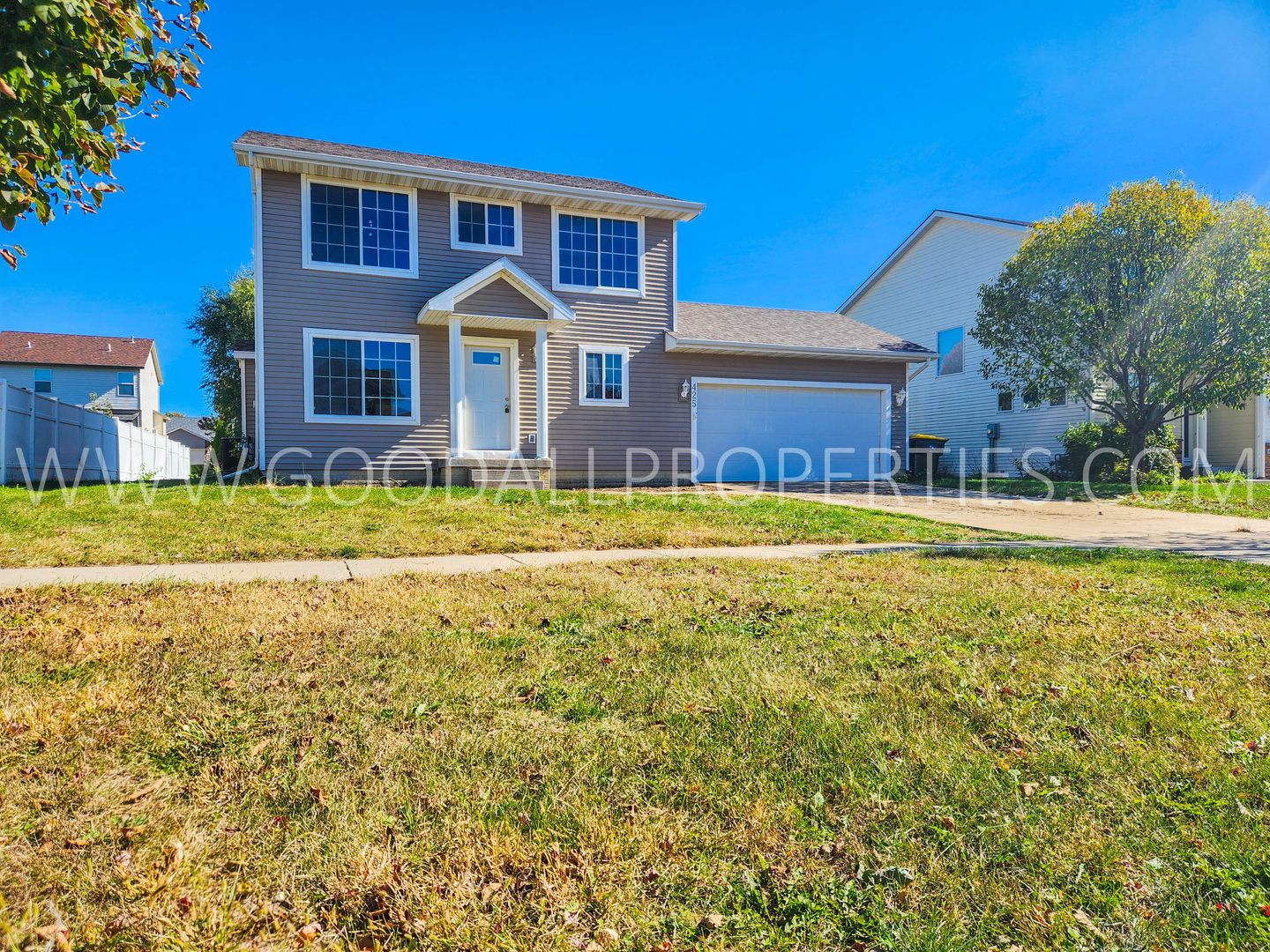 Waukee House: 425 SE Waco Place